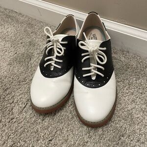 Eastland Size 7.5 Saddle Shoes Black and White Retro
